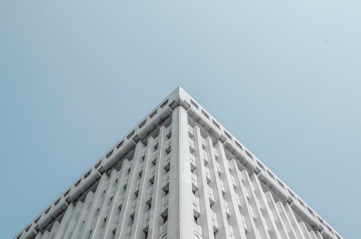 开云体育网址-记者：德容和孔德今日被队友夹道欢迎，莱万将随队出战莱万特