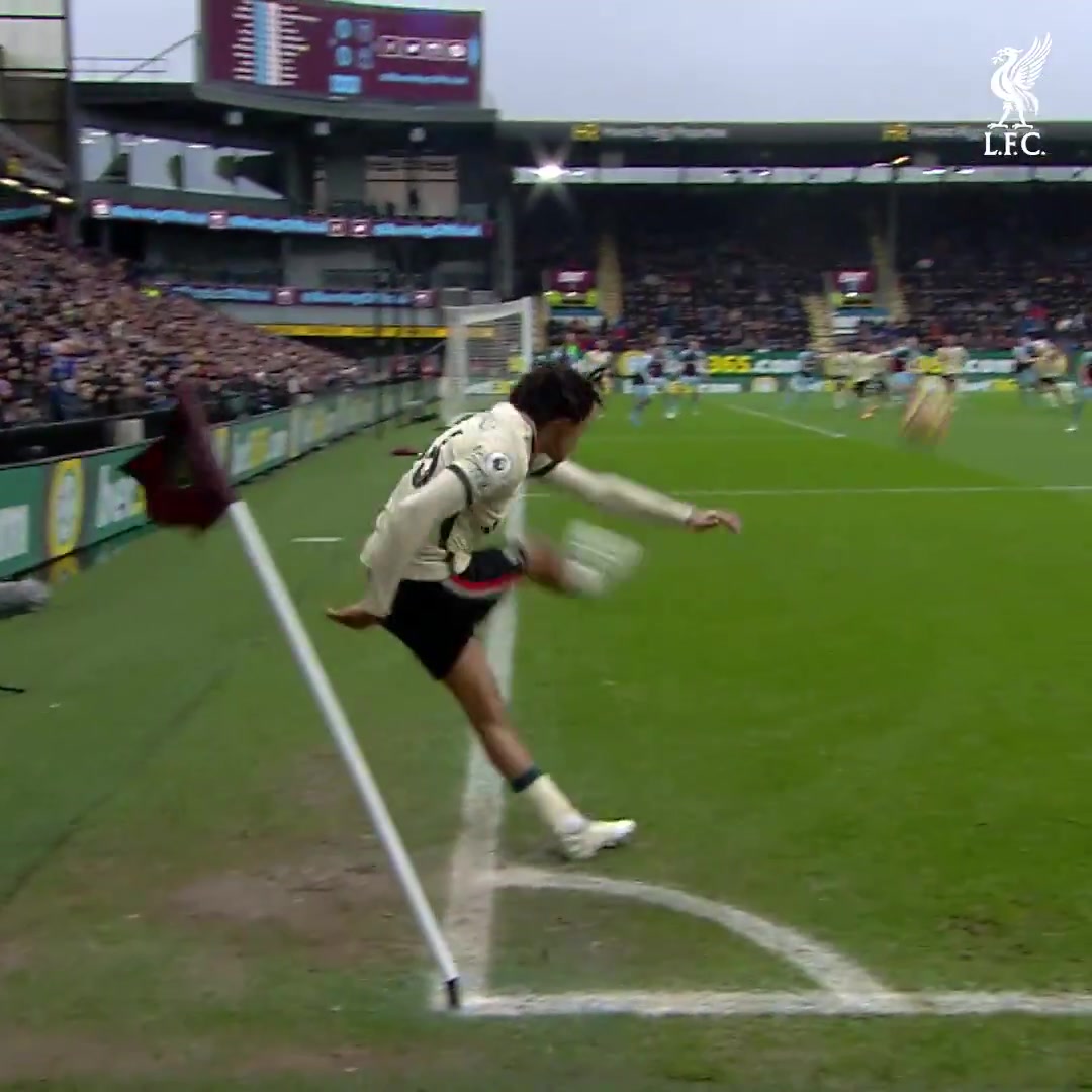 开云app-即将客战伯恩利！利物浦回顾法比尼奥21-22赛季制胜进球