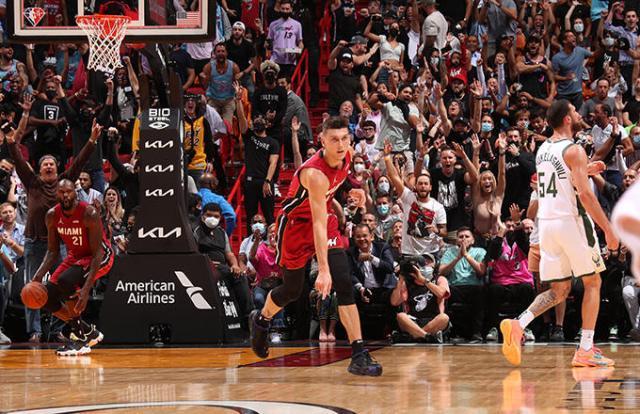 开云体育官网-完美助推剂!洛里令全队高潮 热火正重新变得强硬