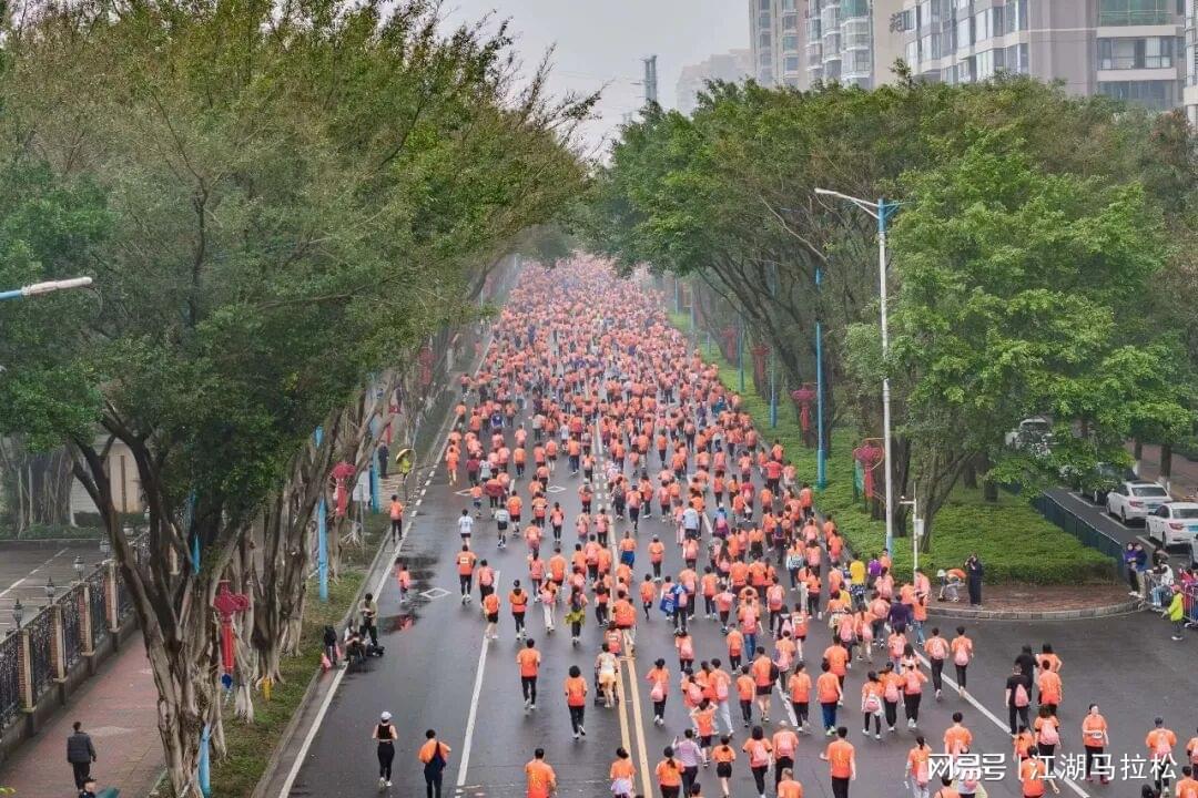 开云app-年年嚷嚷马拉松期间酒店涨价，为什么就管不住呢